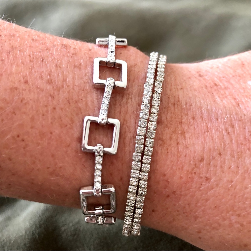 Set of 2 blingy bracelets